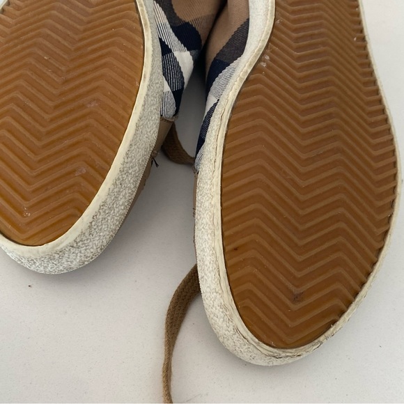 Burberry original woman shoes,  American size 7.5 - Picture 8 of 9